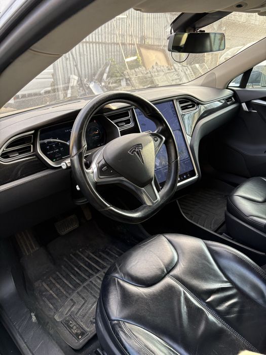 Tesla model s 85 2014