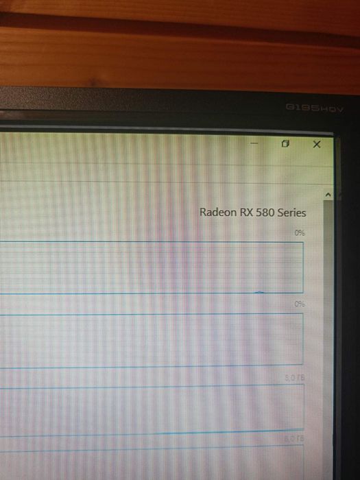 Продам ігровий пк в комплект іде монітор та мишка та клавіатура
