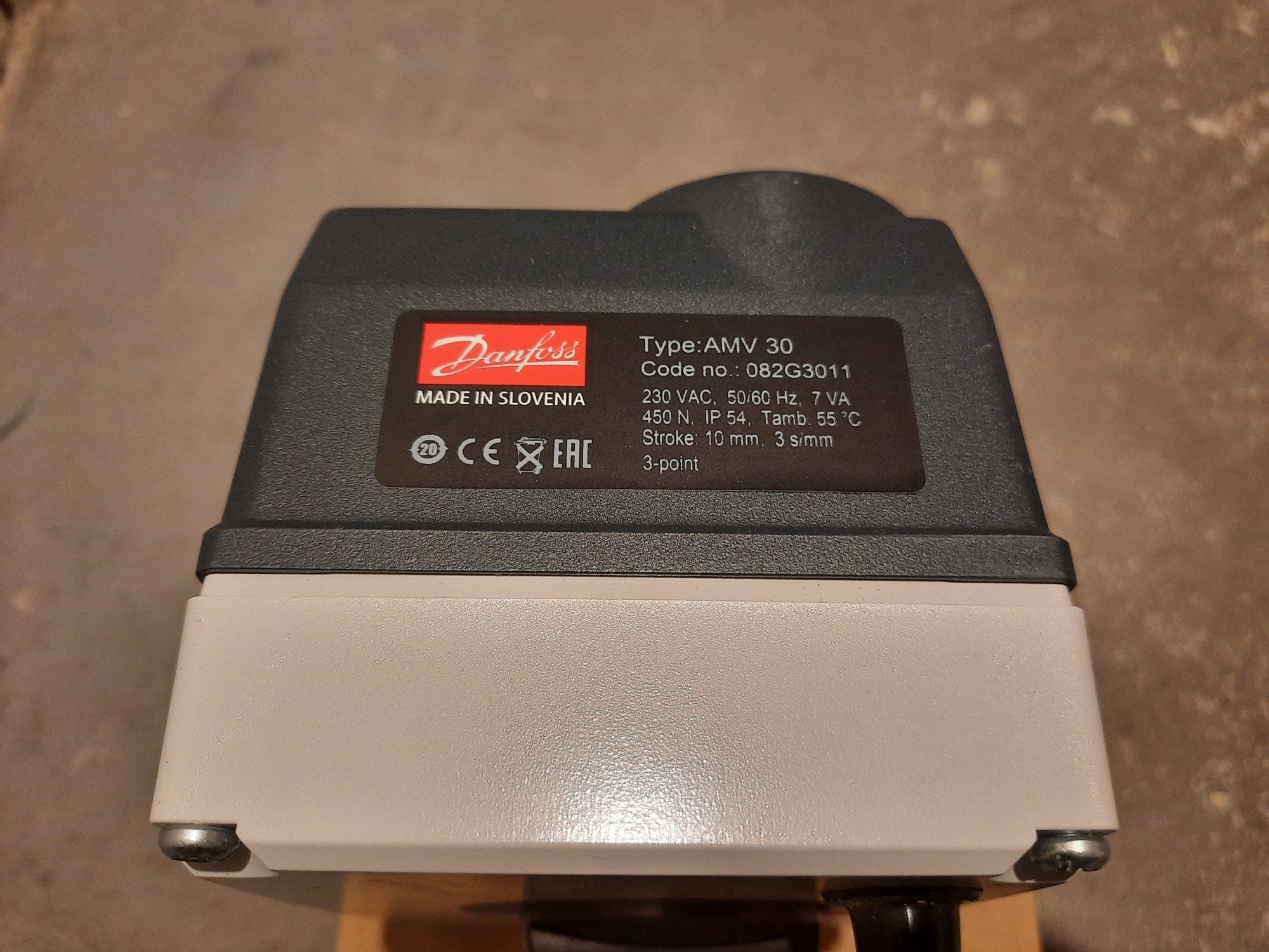 Siłownik Danfoss AMV 30 082G3011