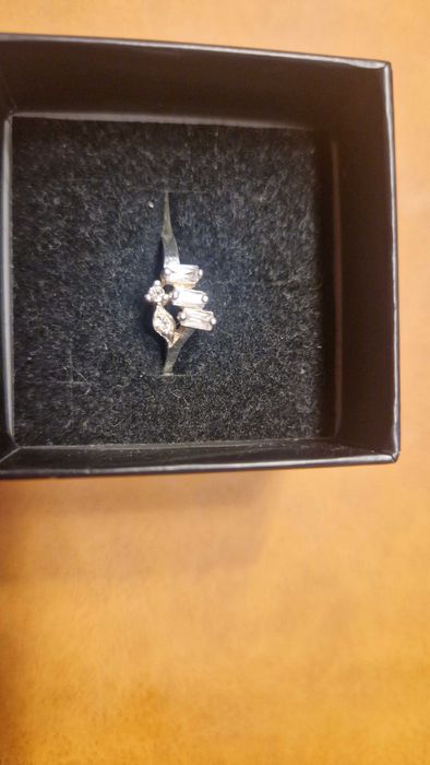 Pierścionek srebrny 925.