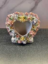 Porcelanowa ramka na zdjęcie serce z kwiatkami