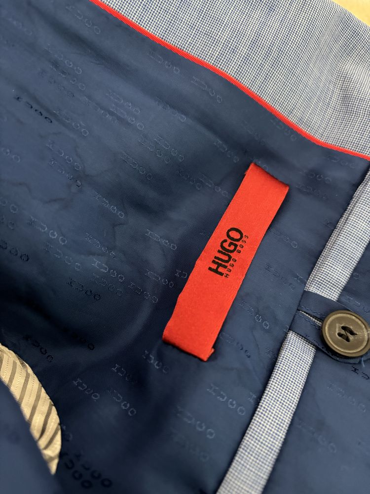 Błękitny garnitur Hugo Boss