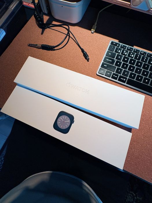 Apple Watch 8 45mm stan jak nowy!