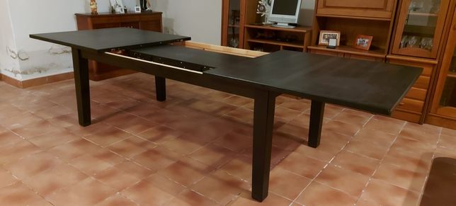 Mesa de jantar do Ikea extensível