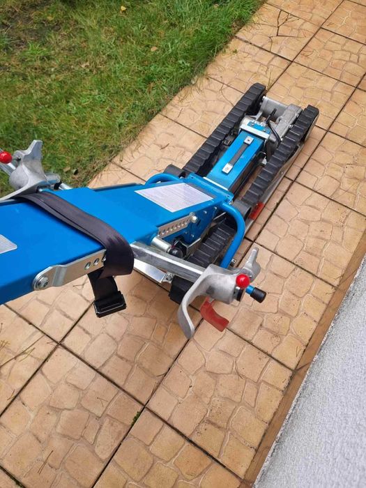 Łazik schodowy (schodołaz) dla wózków inwalidzkich