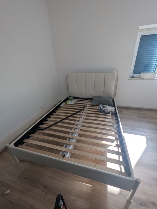 Cama do IKEA ótimo estado