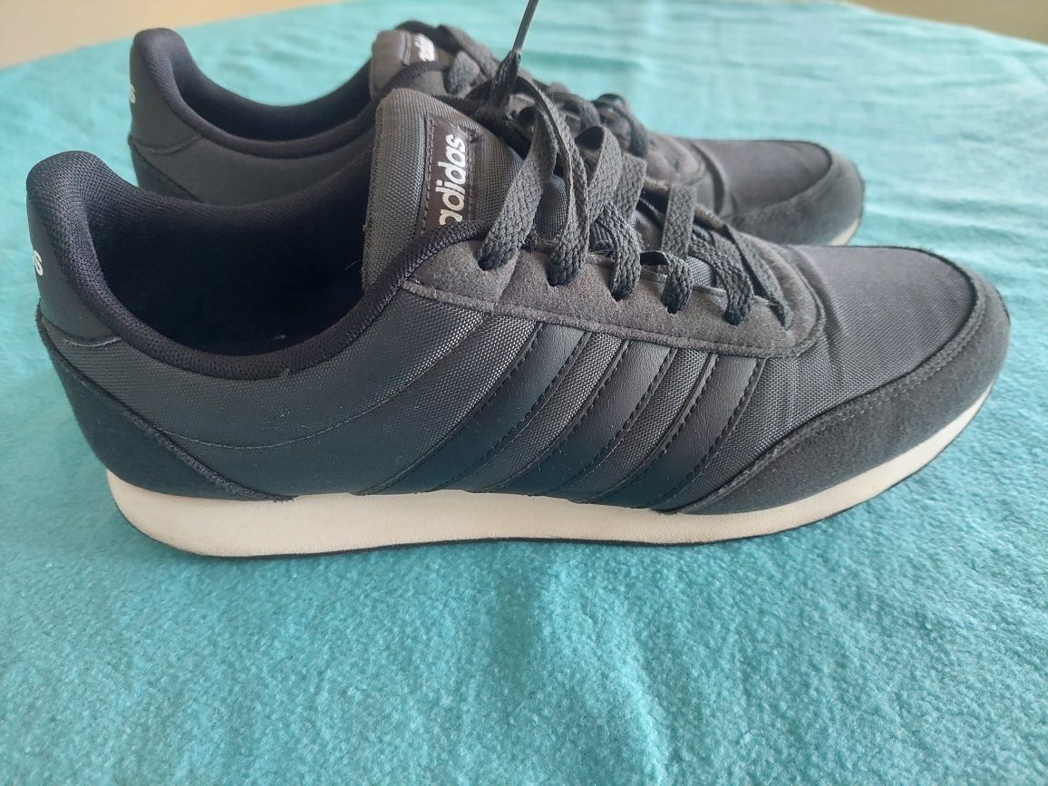 Tenis ADIDAS (ORIGINAIS) (Semi novos)