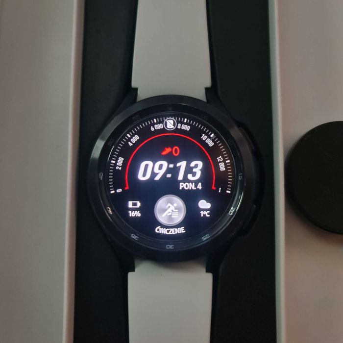 Galaxy Watch 4 Classic 46mm IDEAŁ - Fitnessowy zegarek za pół ceny!