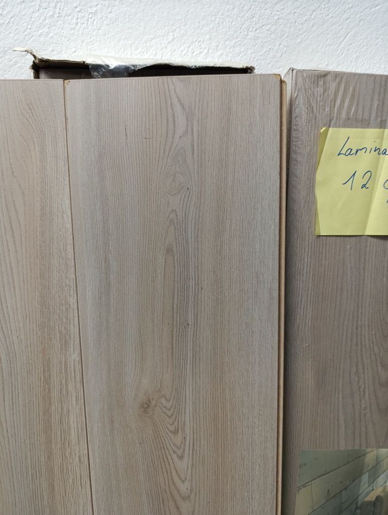 Panele podłogowe AC4-12,7m2.