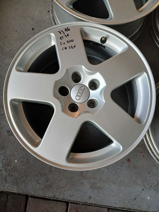Felgi aluminiowe Audi TT A3 5x100 7j16 et31 ch 57,1 oryg vw skoda 8n0