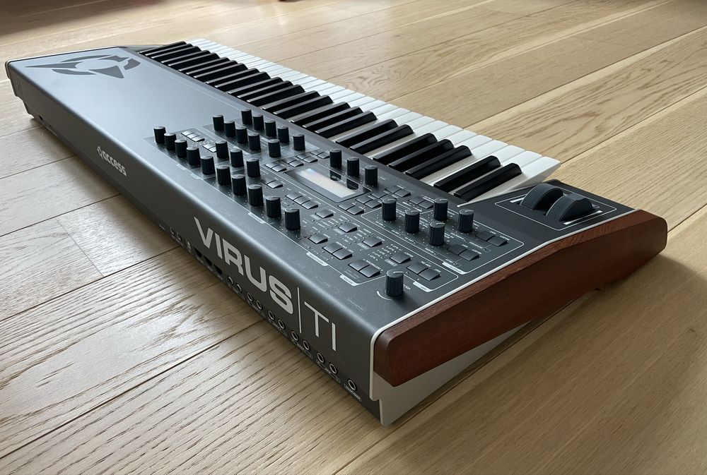 Access Virus TI2 Keyboard +