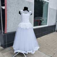 Розкішна біла сукня на причастя плаття на 128-140 см