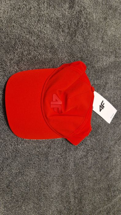 Czapka z daszkiem 4F nowa