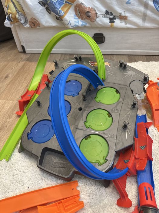 Треки,гаражи,машинки