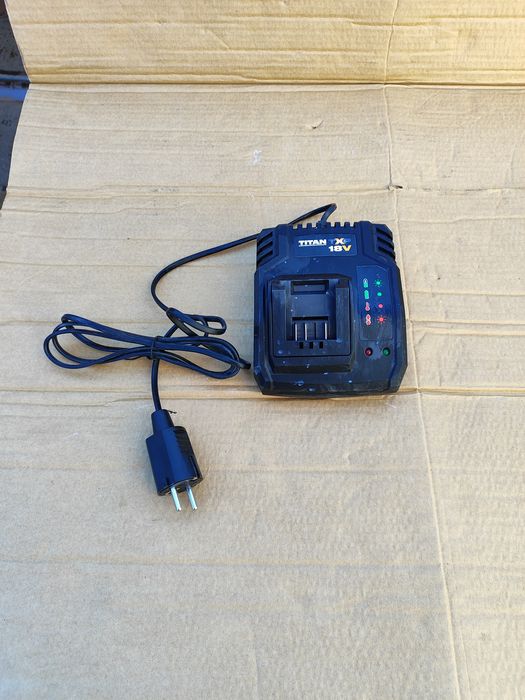 Ładowarka Titan 18v 60wat