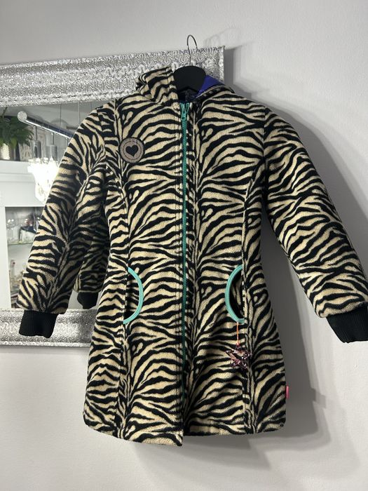 Kurtka zimowa w modnym zwierzęcym princie rozmiar 134/140