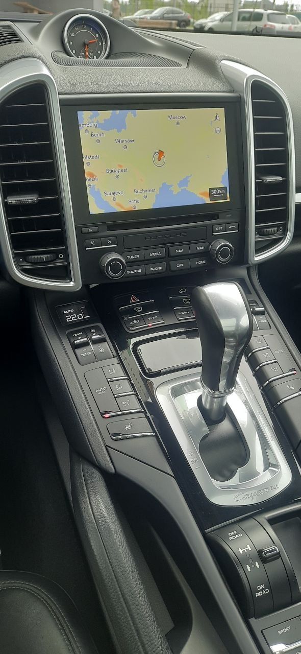 Porshe Cayenne 2016