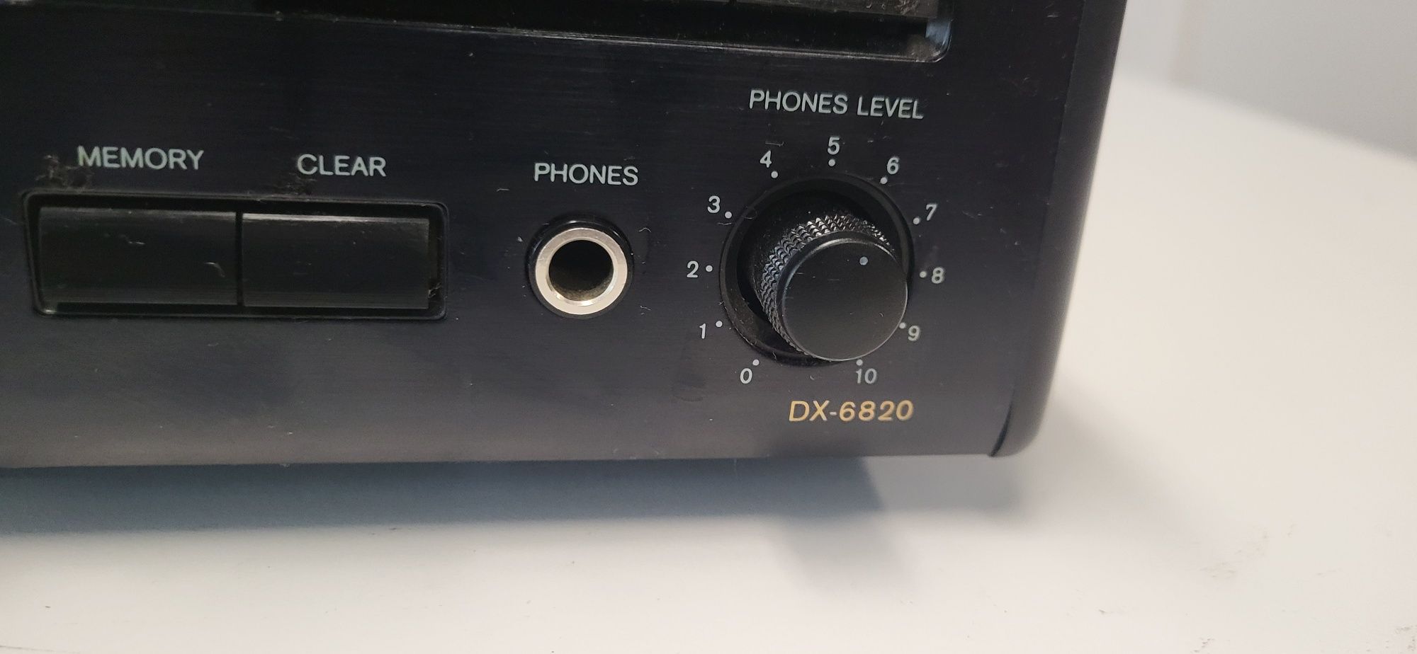 Odtwarzacz CD onkyo DX-6820