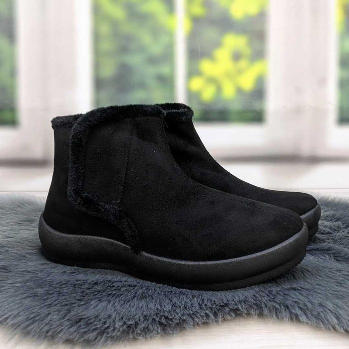 Чорні жіночі зимові уггі бурки черевики челсі хайтопи 37-39-40-42р