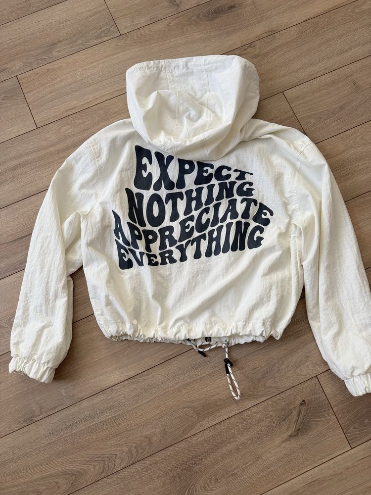 Вітровка  Bershka