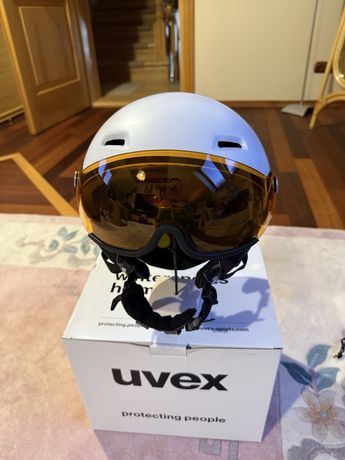 Kask narciarski Uvex z szybką rozmiar 58-62 cm
