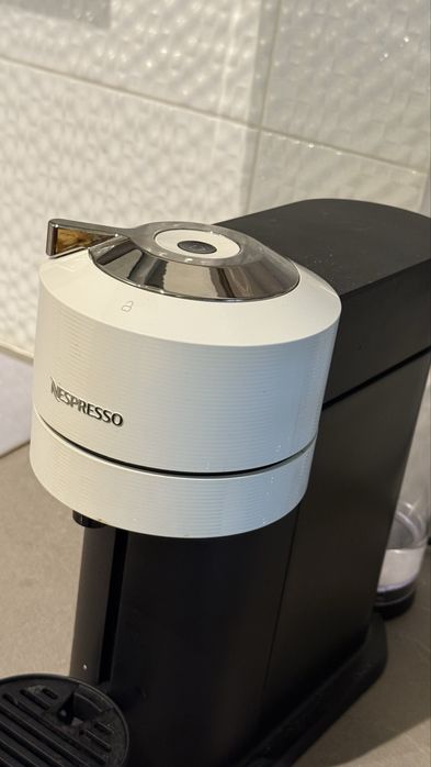 Nespresso Vertuo Next biały ekspres do kawy