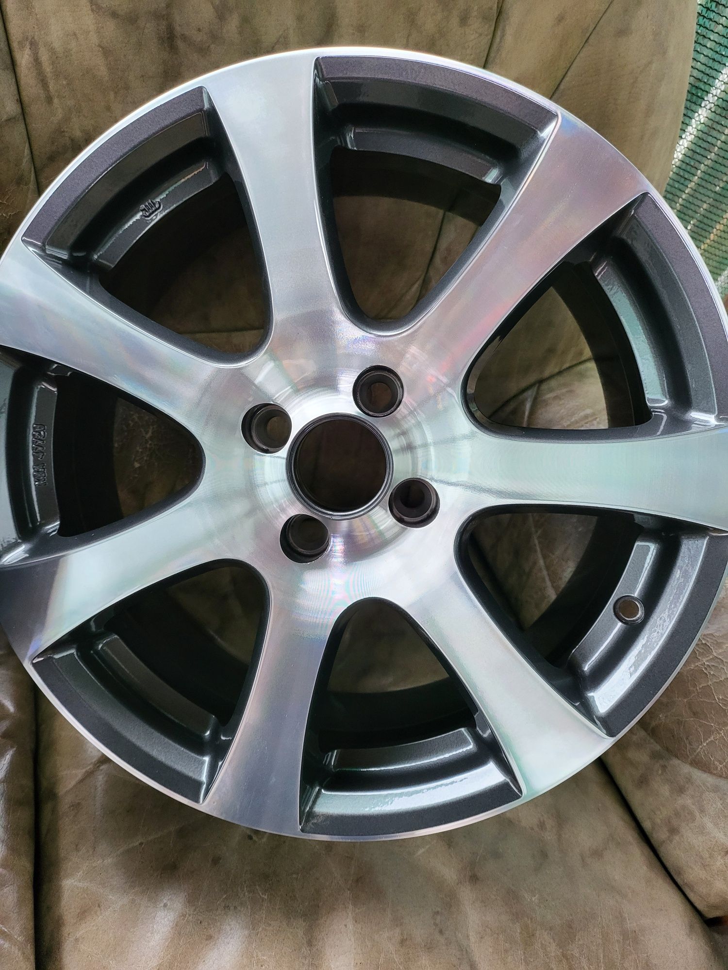 Felgi r17 4x100, nowe, et48