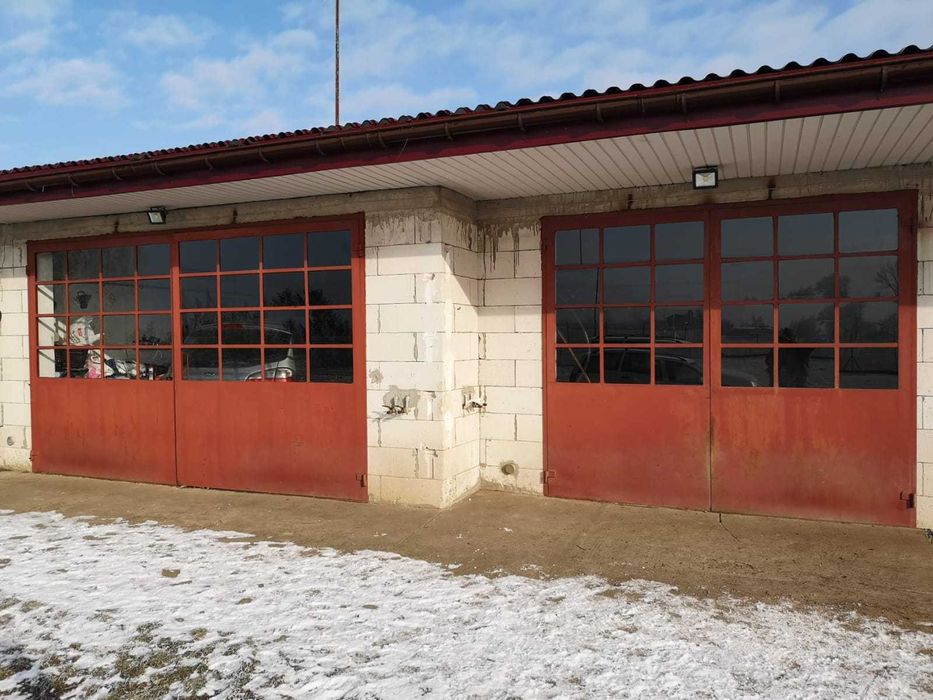 Wrota garażowe dwuskrzydłowe