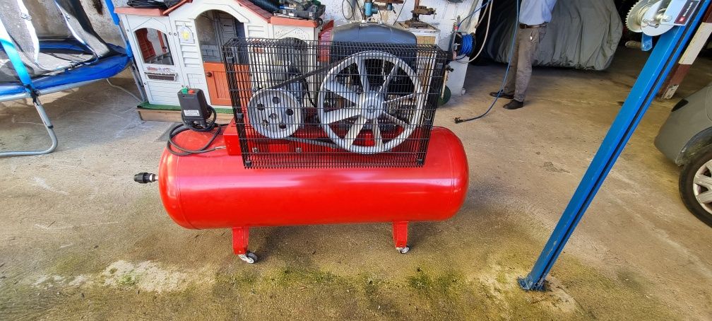 Vendo Compressor de 12 Quilos