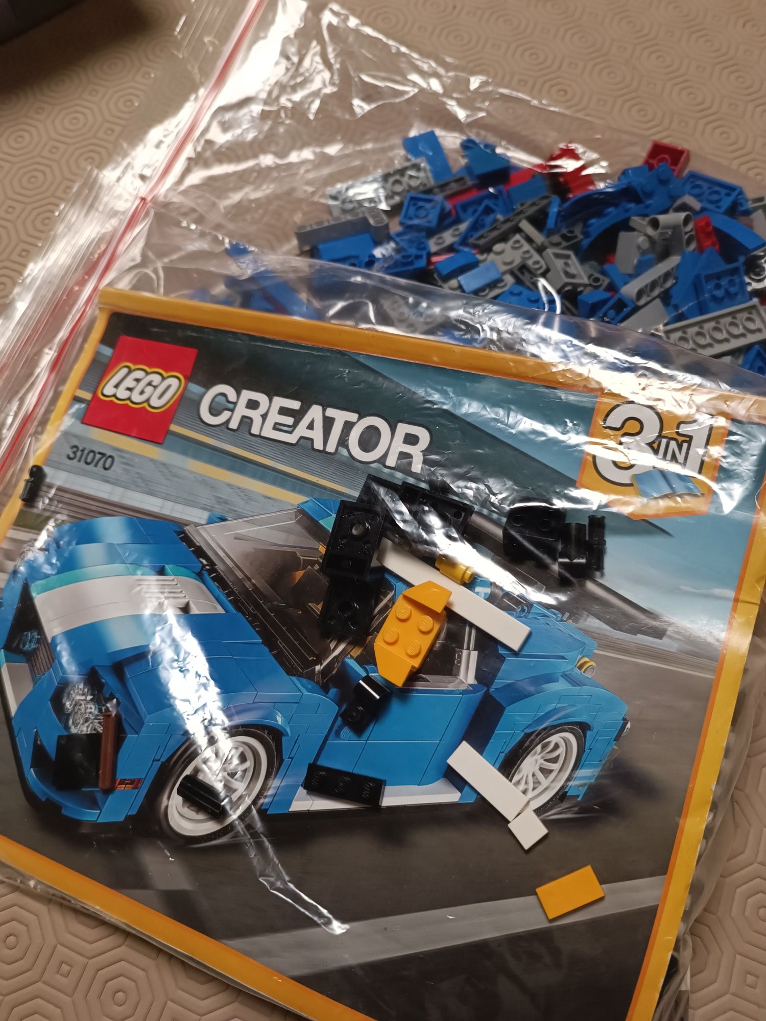 LEGO 3 em 1- Turbo Track Racer   Item No: 31070-1