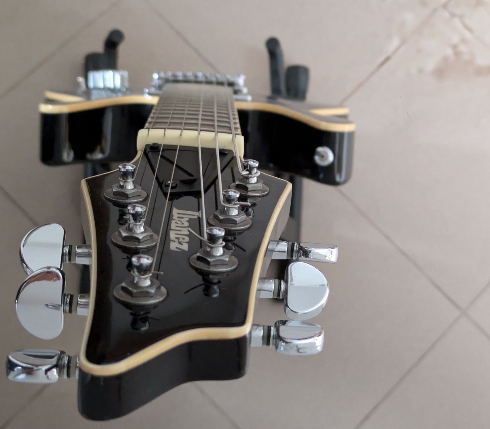 Guitarra Ibanez SZR520 Transparent Gray Burst