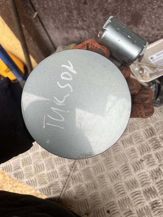 Лючек бензобака хюндай туксон hyundai tucson год 08