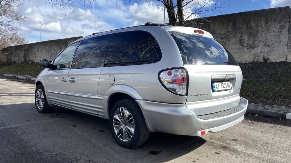 Chrysler Town & Country Touring 3.8 LPG