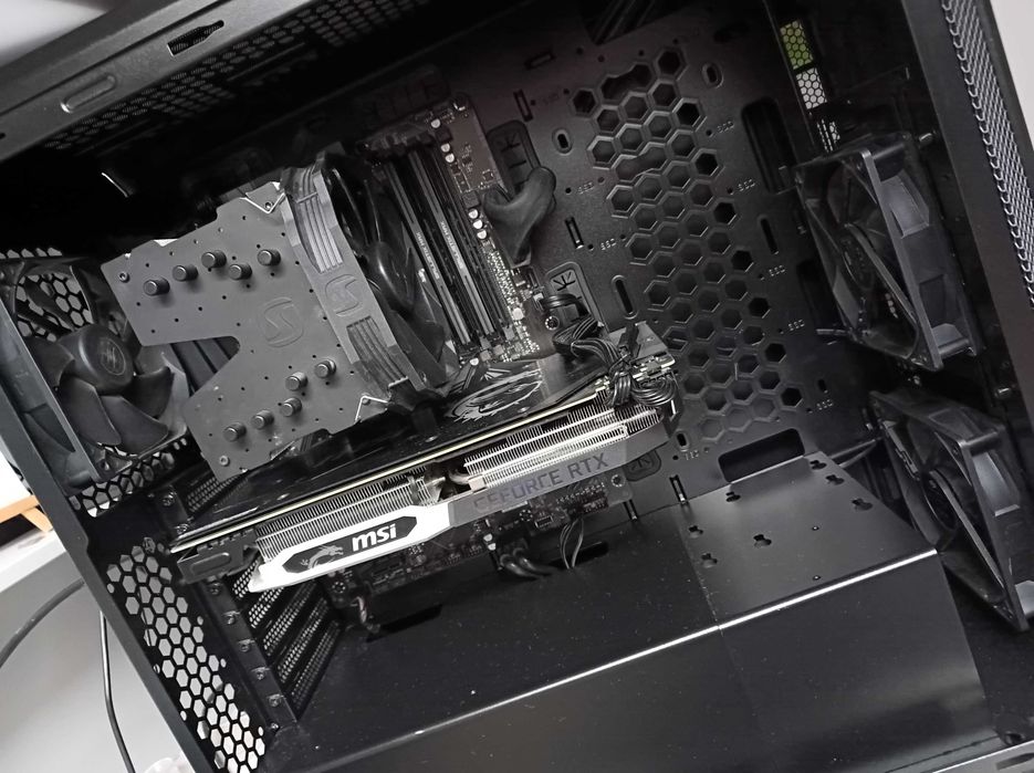 Komputer Gamingowy Ryzen 5600x, 16GB DDR4, RTX 2070 8GB, 500gb m2+1TB