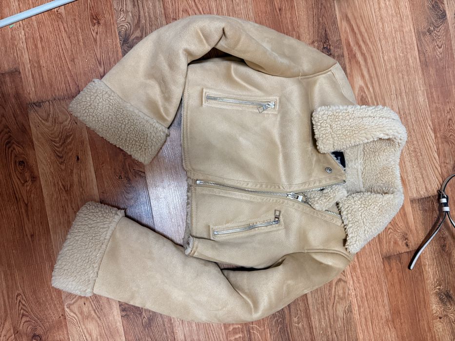 Дубленка весна-осінь Bershka