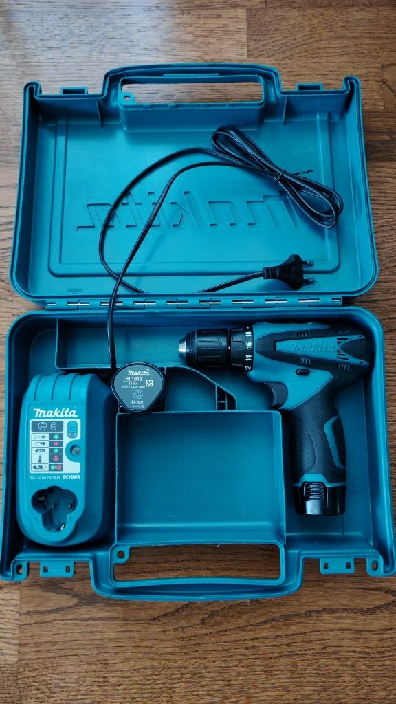 Шуруповерт Makita DF330D полный комплект, оригинал, хорошее состояние.