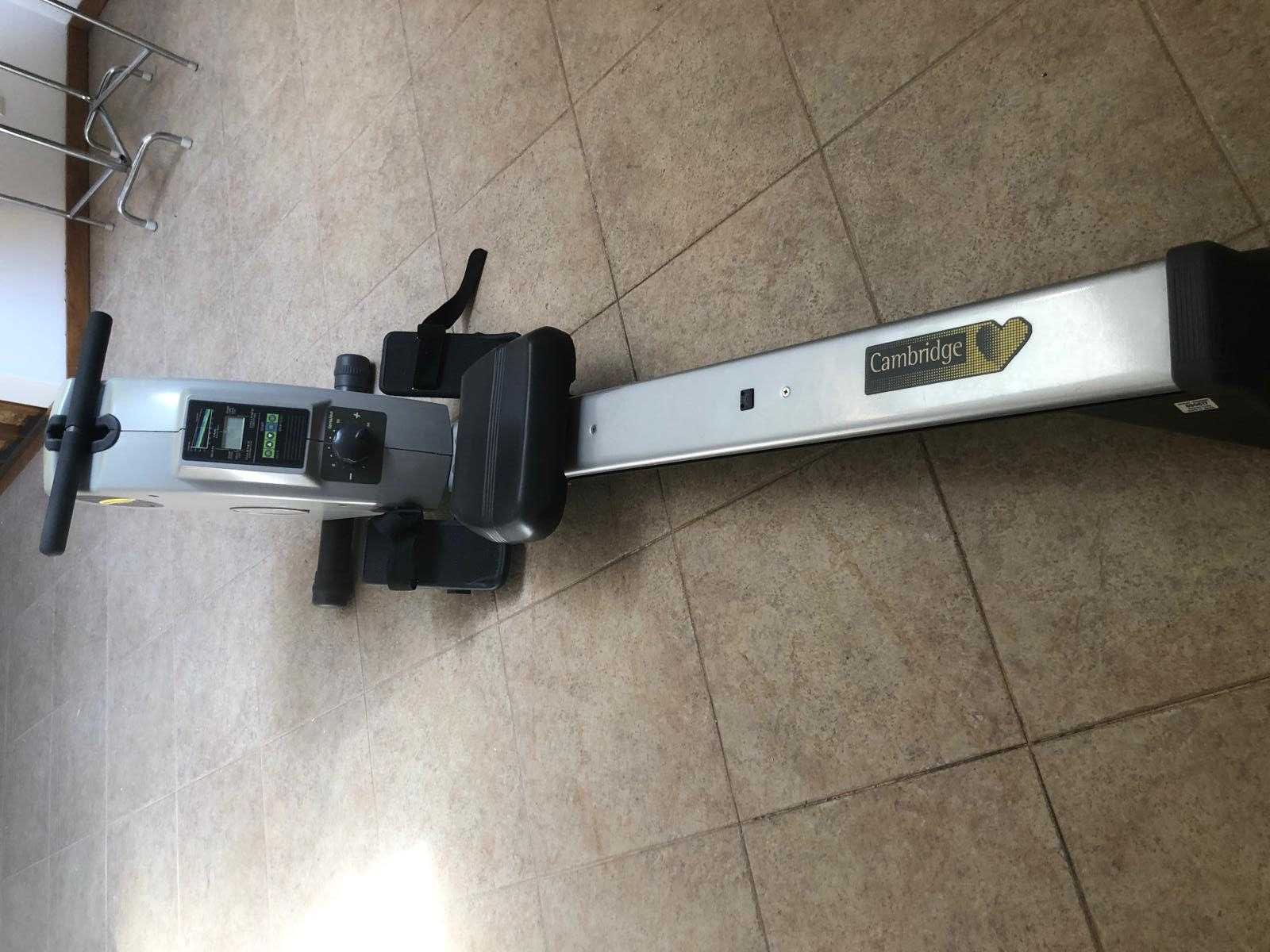 Máquina de Remo Cambridge GH Fitness / em bom estado / usada