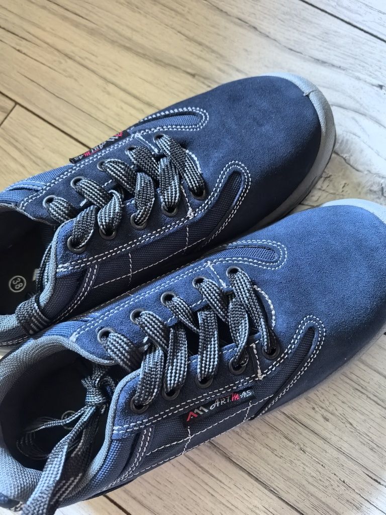 Buty robocze r 38  *