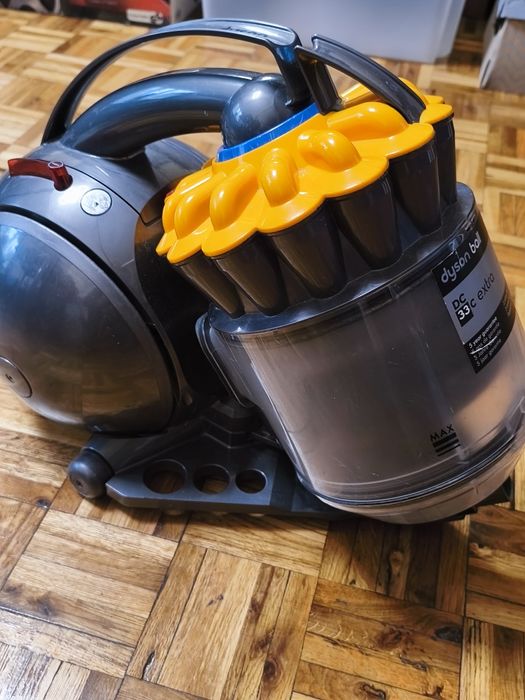 Odkurzacz bezworkowy Dyson DC 33 C extra