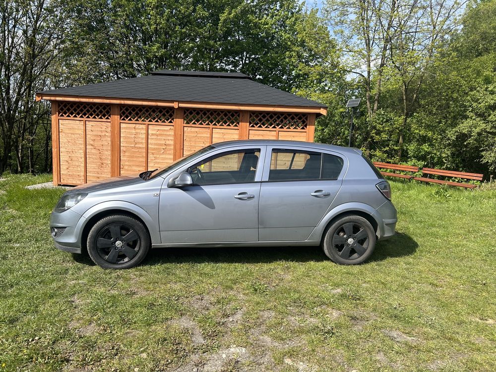 Sprzedam auto Opel Astra H