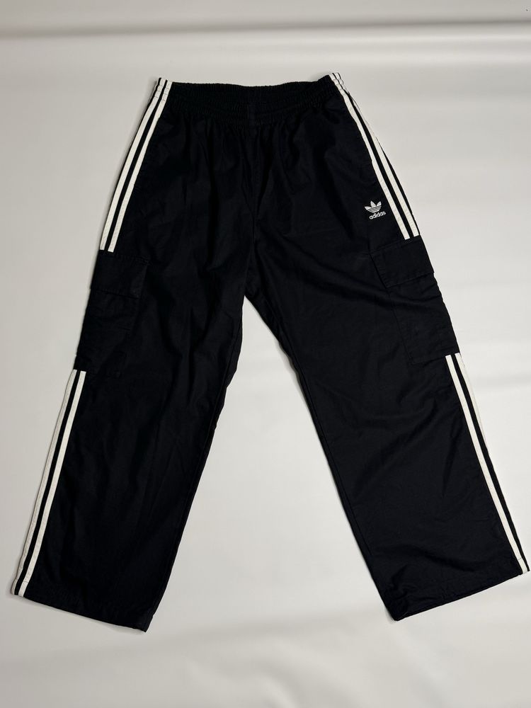 Широкі adidas карго штани