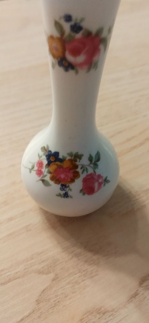 Berkshire china малекусенькая вазочка