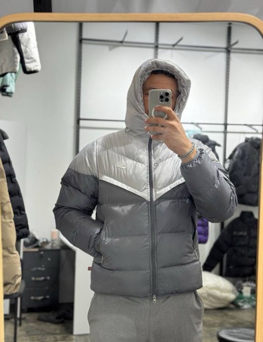 Курточка Nike storm fit