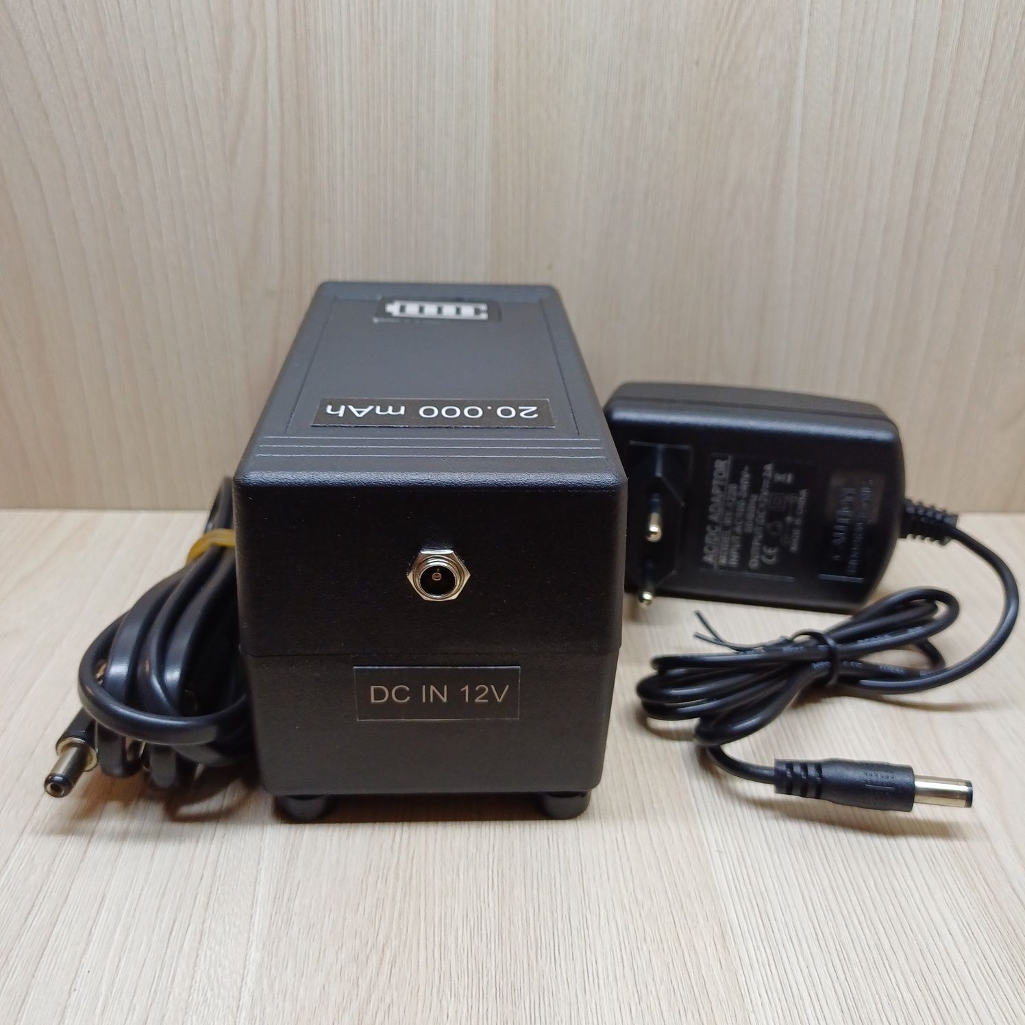 ДБЖ ИБП для роутера міні-UPS 12 вольт на 20000 mAh