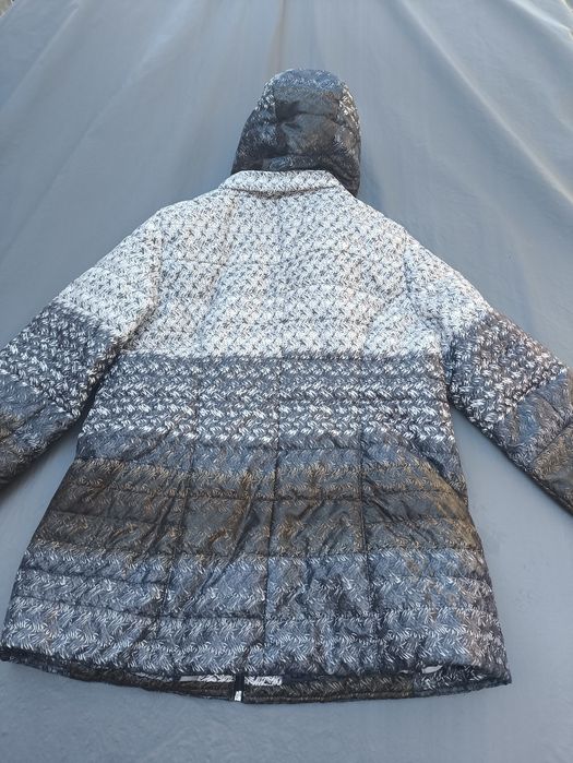 Куртка женская ветровка