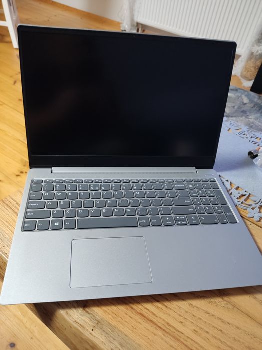 Laptop Lenovo Ideapad 330S-15IKB uszkodzona płyta główna