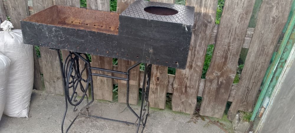 мангал зроблений на совість можна жарити і варити бограч