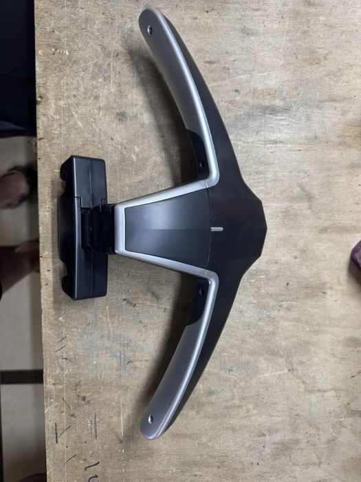 Вешалка тремпель в авто