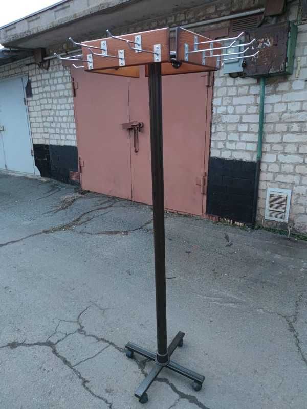 Стойка вешалка для выставки продажи ремней