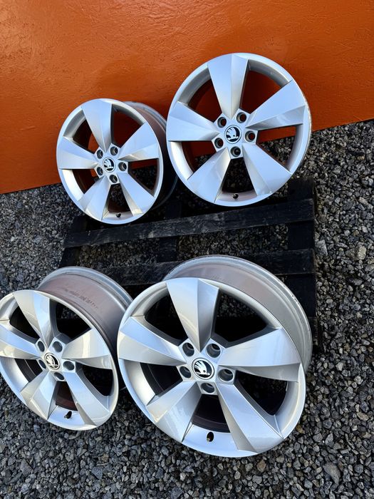 Диски R17 5.112 ET38 цо 57.1 шкода кодіак карок пассат гольф шкода а5